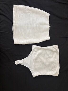 Windsor two piece set